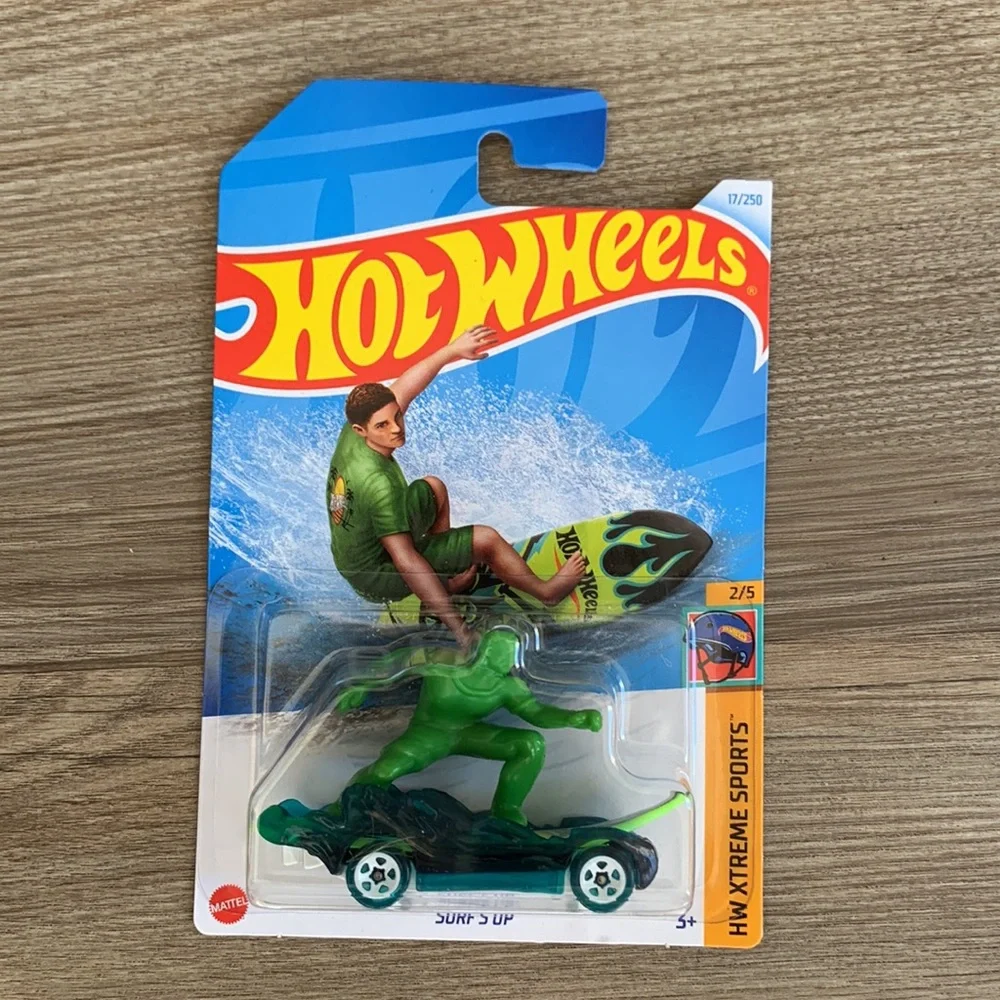 Hot Wheels Surfs Up HW XTreme Sports Hotwheels Surfer Car 2024  Surf Board